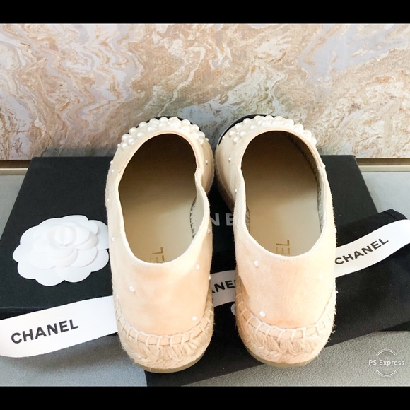 Sold Chanel 17B Beige CC Pearl Espadrille flats - Picture 3 of 8